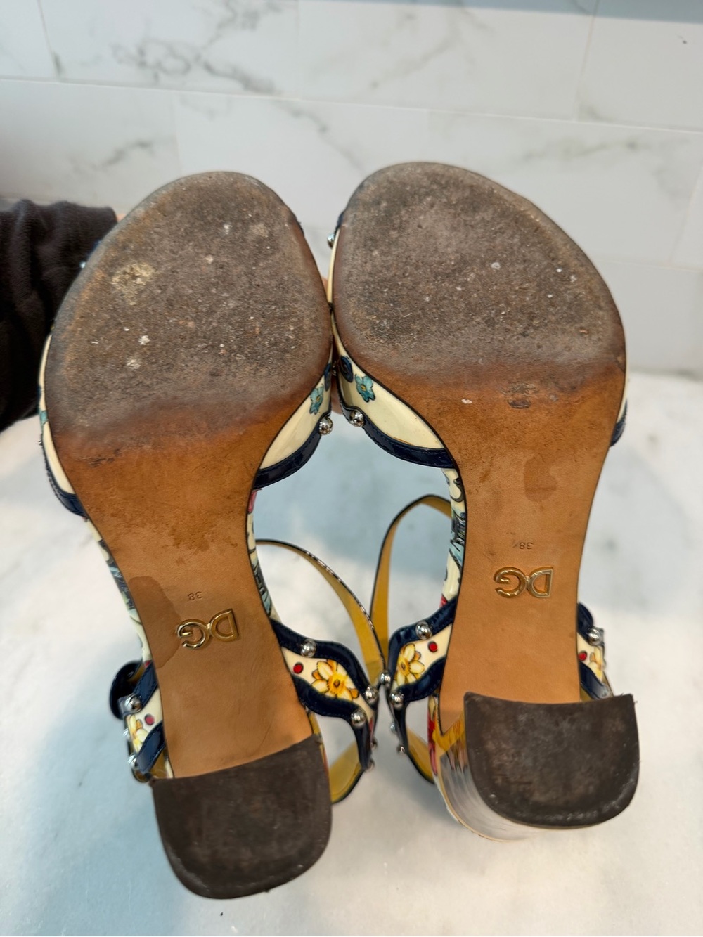 Dolce Gabbana Women’s Floral Yellow Open-Toe Sandals - Picture 7 of 7
